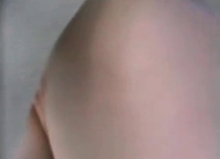 Kinky babe fucking a seductive animal